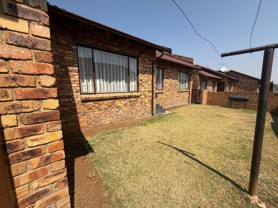 3 Bedroom Property for Sale in Meredale Gauteng