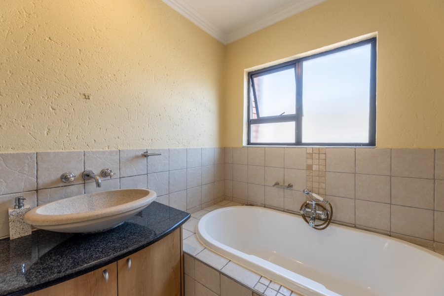 3 Bedroom Property for Sale in Craigavon Gauteng