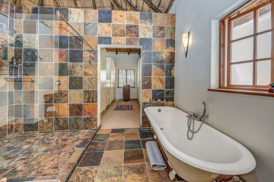 4 Bedroom Property for Sale in Broadacres Gauteng