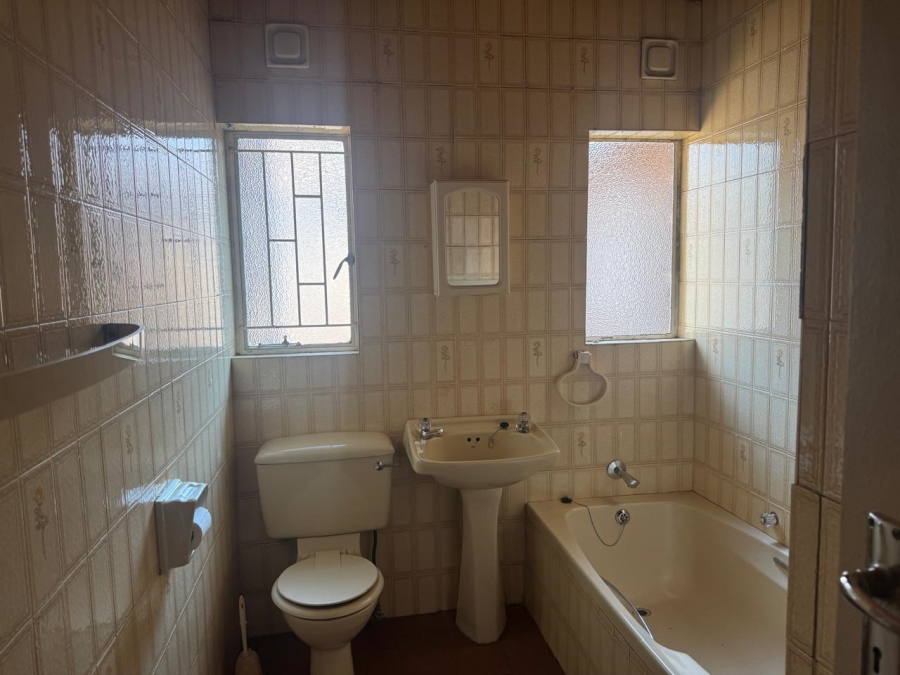 3 Bedroom Property for Sale in Larrendale Gauteng