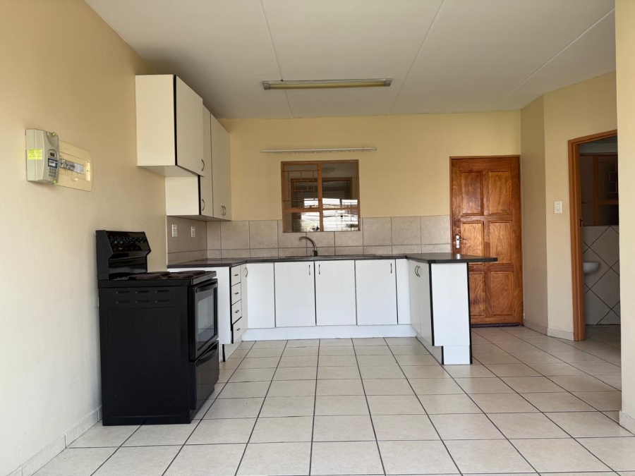 1 Bedroom Property for Sale in Vanderbijlpark CW 5 Gauteng