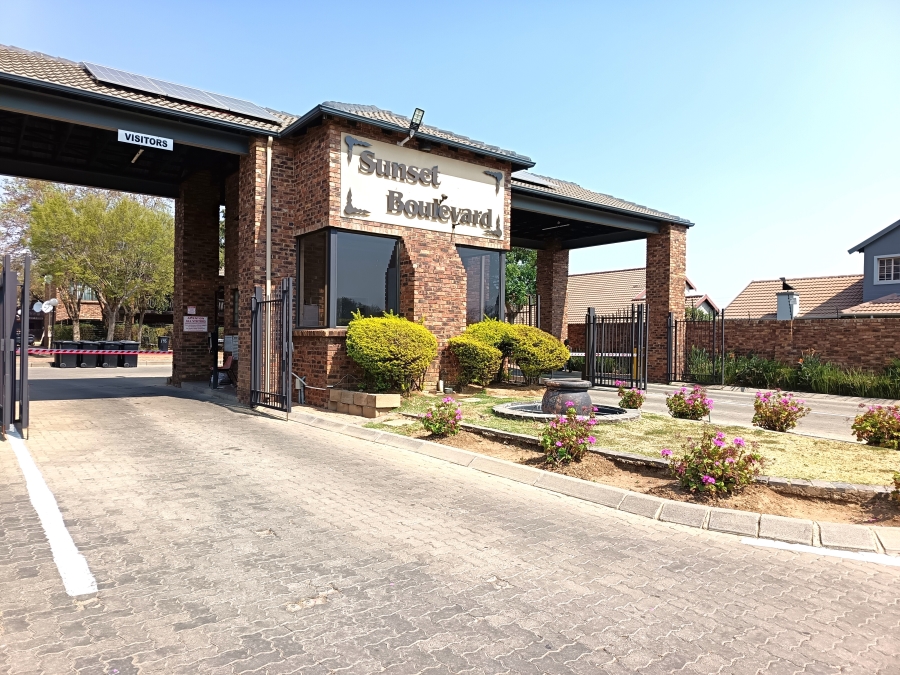2 Bedroom Property for Sale in Sonneveld Gauteng