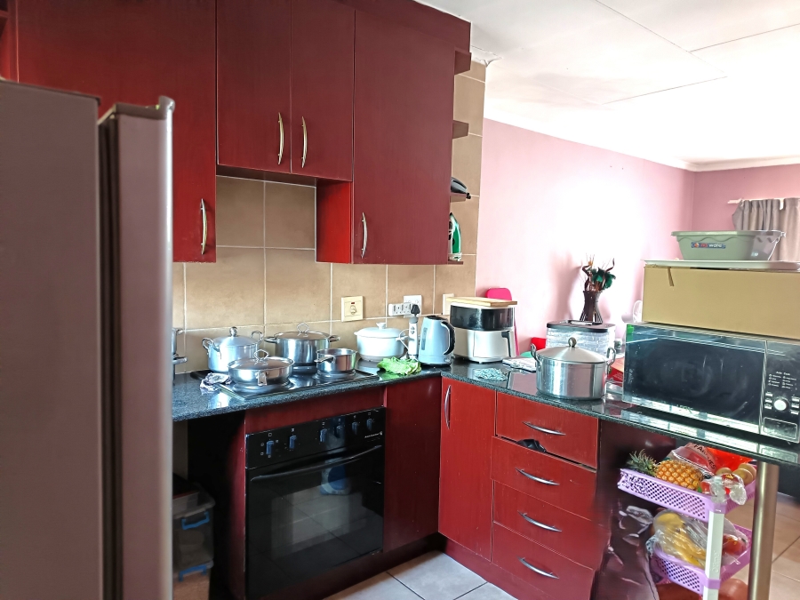 2 Bedroom Property for Sale in Sonneveld Gauteng