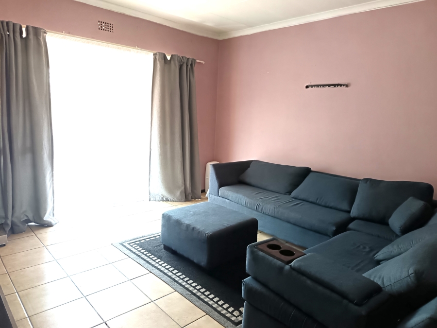 2 Bedroom Property for Sale in Sonneveld Gauteng