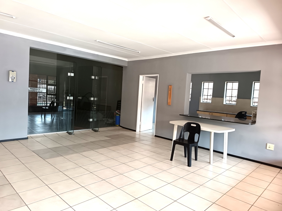 2 Bedroom Property for Sale in Sonneveld Gauteng