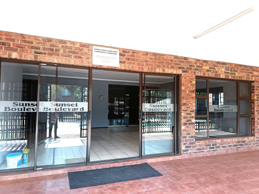 2 Bedroom Property for Sale in Sonneveld Gauteng