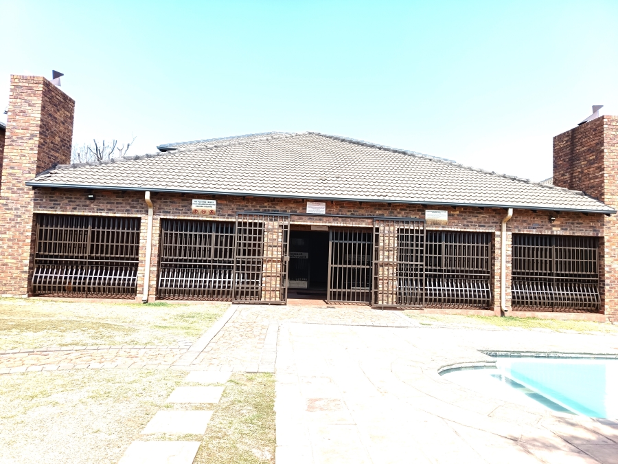 2 Bedroom Property for Sale in Sonneveld Gauteng