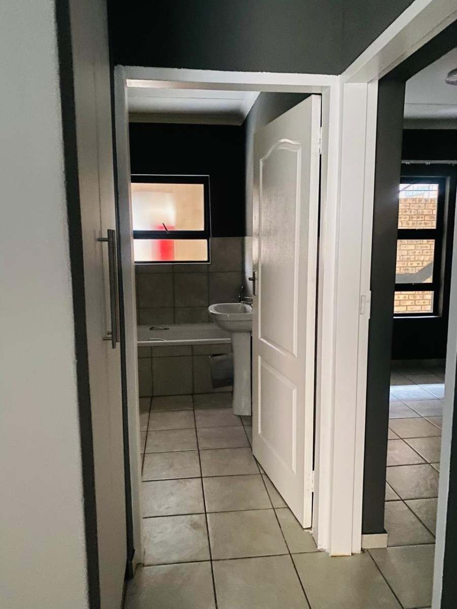 2 Bedroom Property for Sale in Rynfield Gauteng