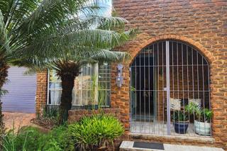 4 Bedroom Property for Sale in Karenpark Gauteng
