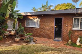 4 Bedroom Property for Sale in Karenpark Gauteng