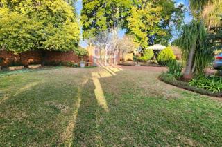 4 Bedroom Property for Sale in Karenpark Gauteng