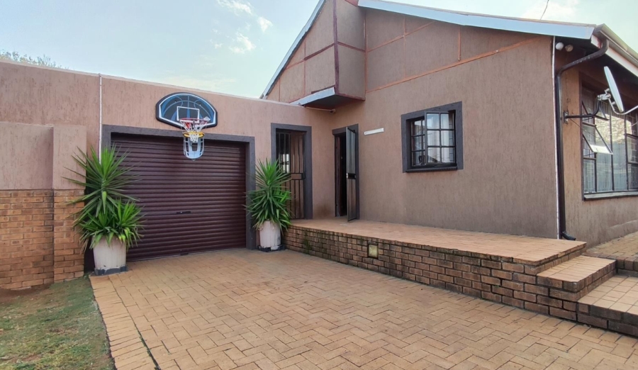 3 Bedroom Property for Sale in Primrose Gauteng