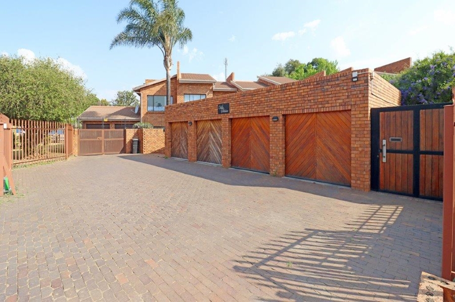 3 Bedroom Property for Sale in Dunvegan Gauteng
