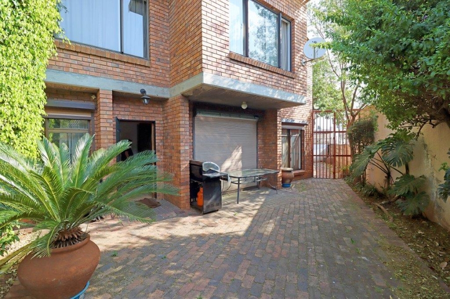 3 Bedroom Property for Sale in Dunvegan Gauteng