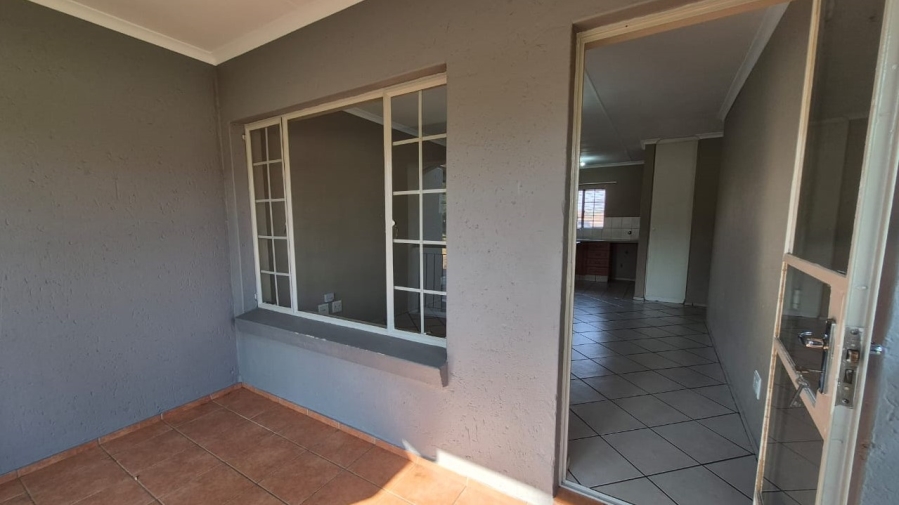 2 Bedroom Property for Sale in Fairlead Gauteng