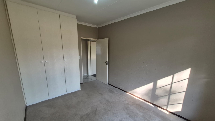 2 Bedroom Property for Sale in Fairlead Gauteng