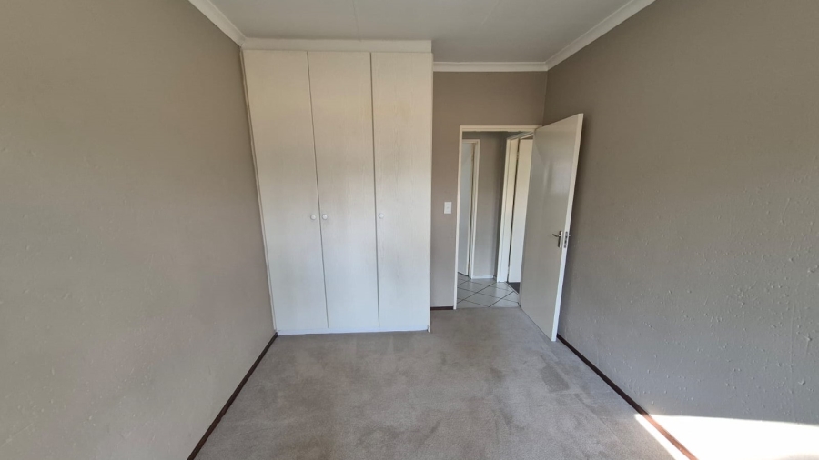 2 Bedroom Property for Sale in Fairlead Gauteng