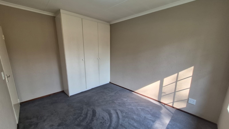 2 Bedroom Property for Sale in Fairlead Gauteng