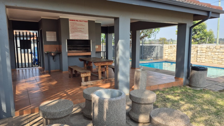 2 Bedroom Property for Sale in Fairlead Gauteng