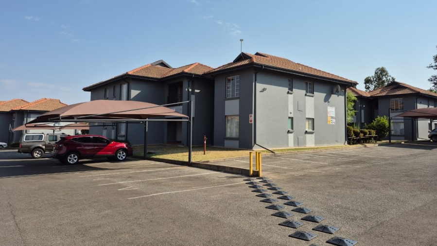 2 Bedroom Property for Sale in Fairlead Gauteng