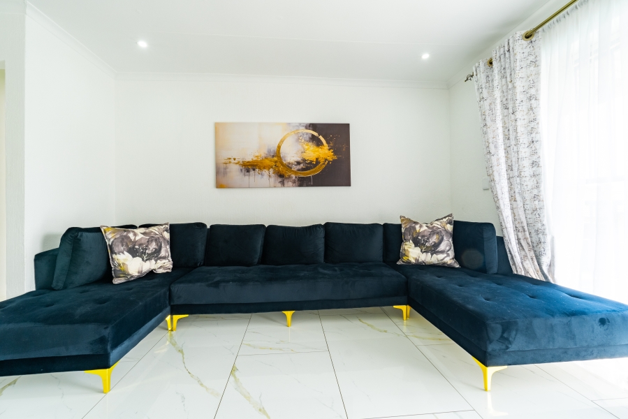 1 Bedroom Property for Sale in Honeydew Ridge Gauteng
