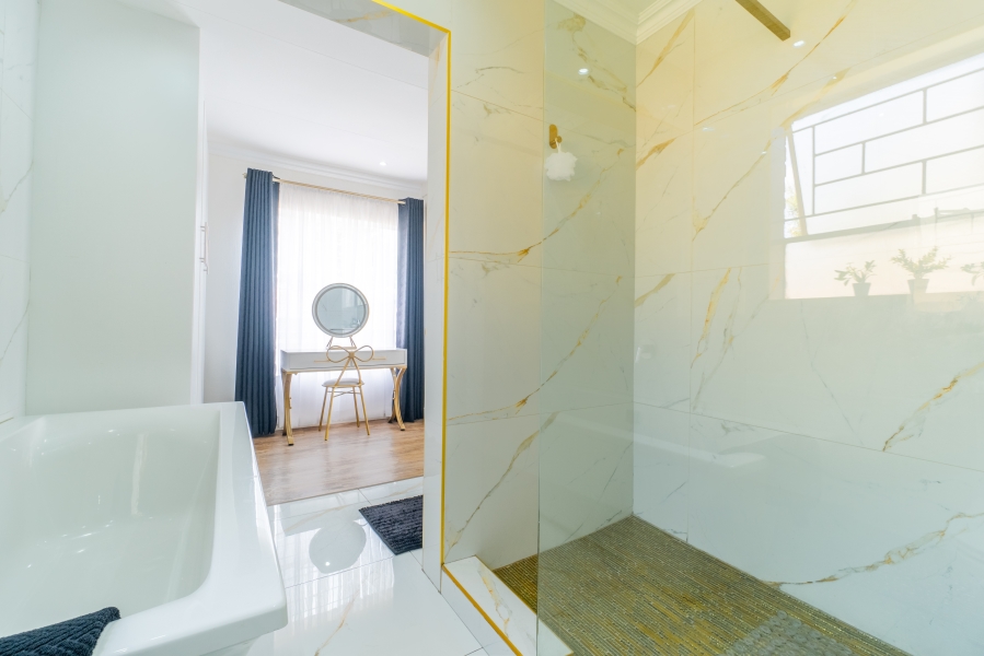 1 Bedroom Property for Sale in Honeydew Ridge Gauteng