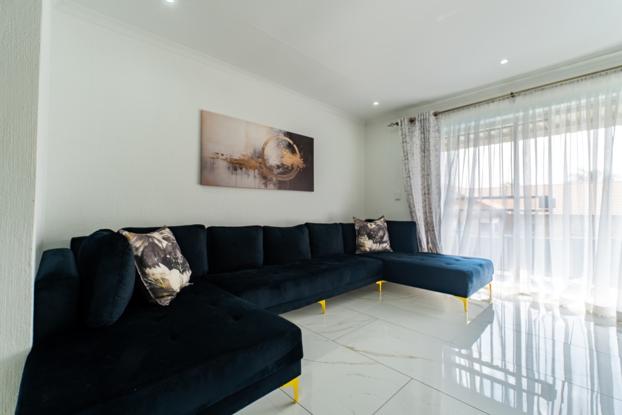 1 Bedroom Property for Sale in Honeydew Ridge Gauteng