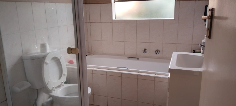 2 Bedroom Property for Sale in Ruimsig Gauteng