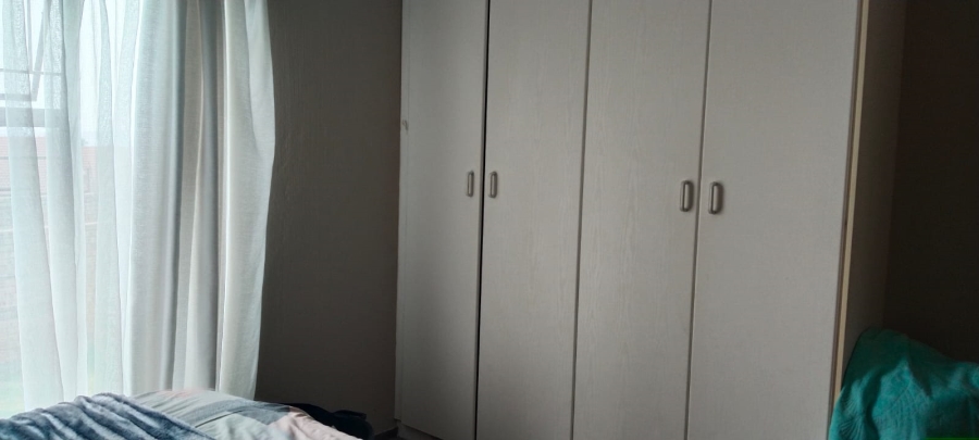 2 Bedroom Property for Sale in Ruimsig Gauteng