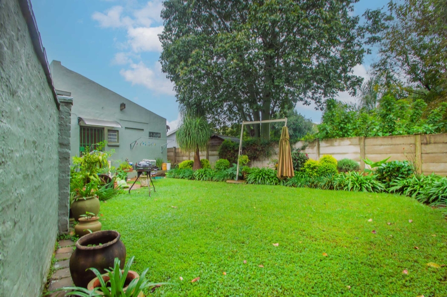 4 Bedroom Property for Sale in Strubensvallei Gauteng
