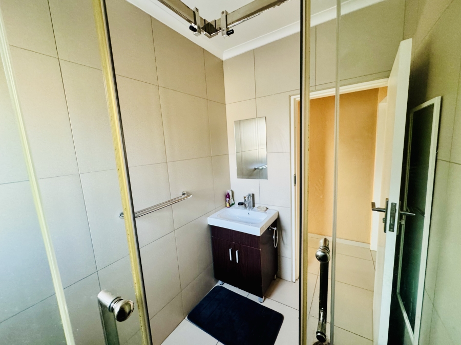 2 Bedroom Property for Sale in Carlswald Gauteng