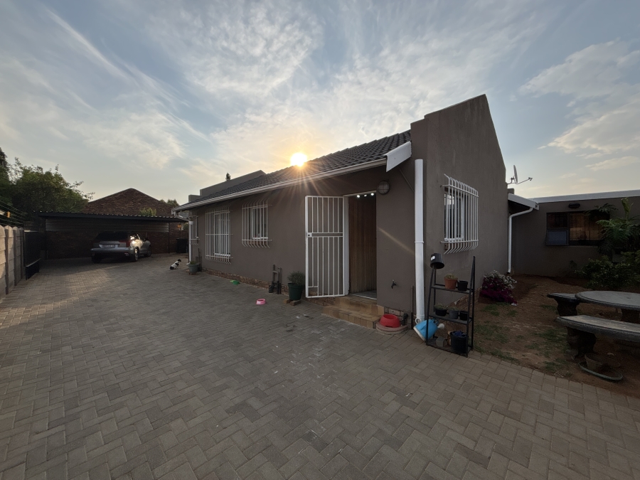 3 Bedroom Property for Sale in Impala Park Gauteng