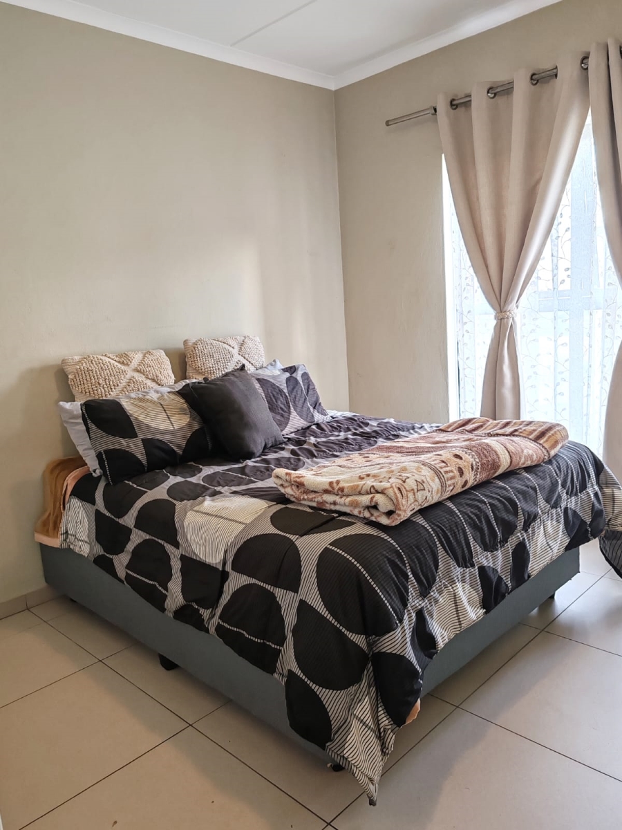 To Let 1 Bedroom Property for Rent in Erand Gardens Gauteng