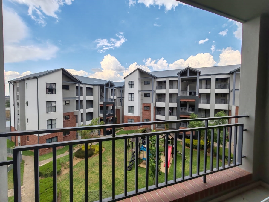To Let 1 Bedroom Property for Rent in Erand Gardens Gauteng