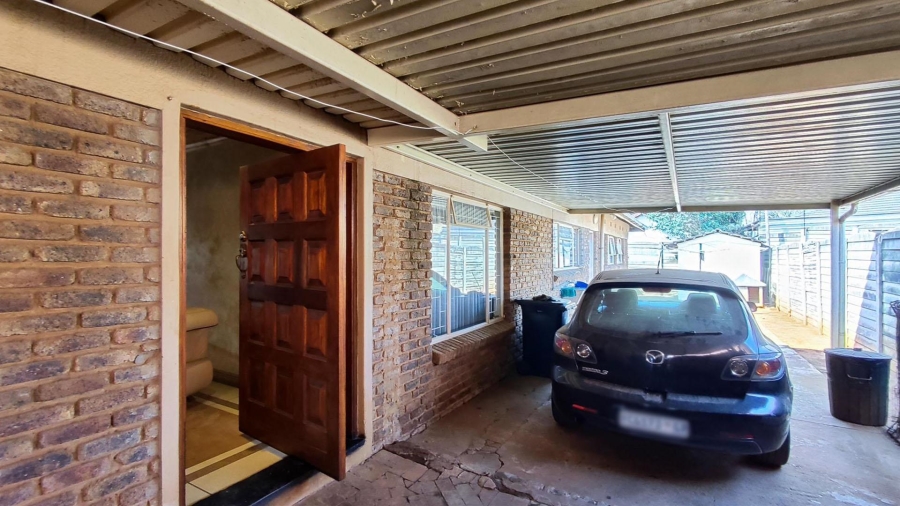 4 Bedroom Property for Sale in Norkem Park Gauteng