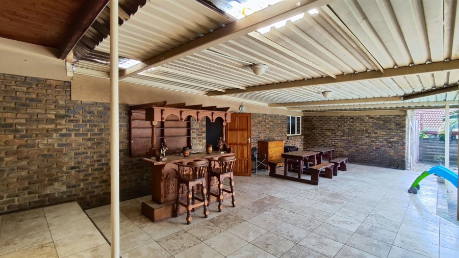 4 Bedroom Property for Sale in Norkem Park Gauteng