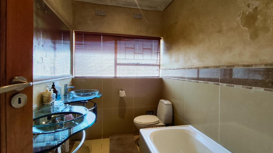 4 Bedroom Property for Sale in Norkem Park Gauteng