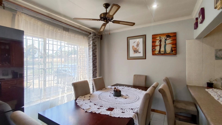 3 Bedroom Property for Sale in Birchleigh North Gauteng
