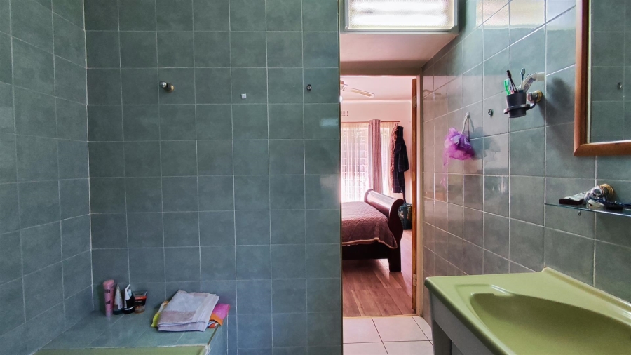 3 Bedroom Property for Sale in Birchleigh North Gauteng