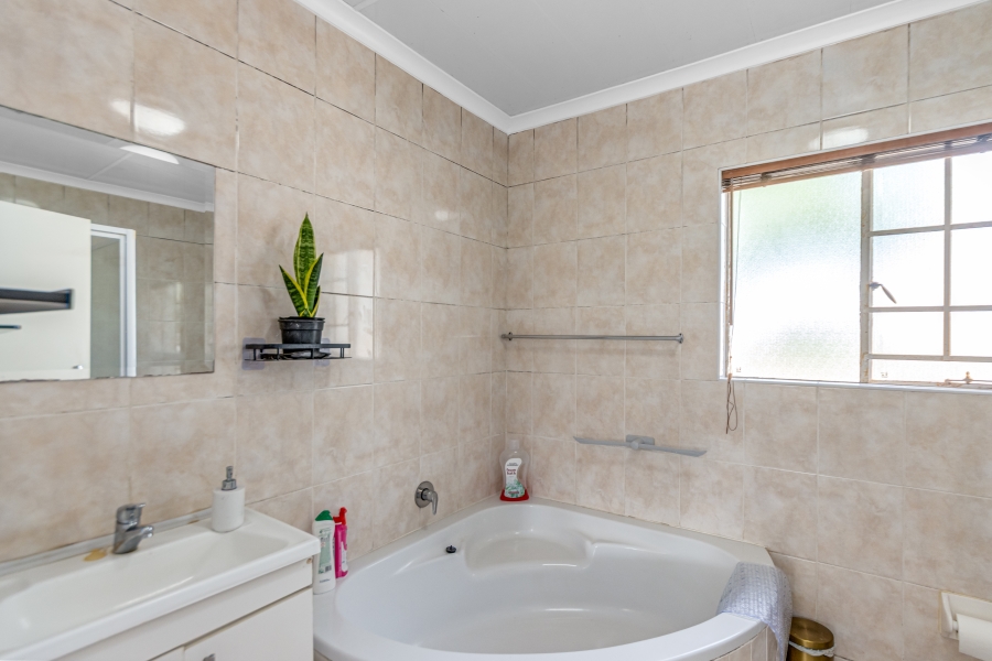 3 Bedroom Property for Sale in Kyalami Hills Gauteng