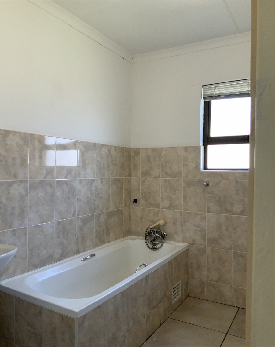 1 Bedroom Property for Sale in Parkrand Gauteng