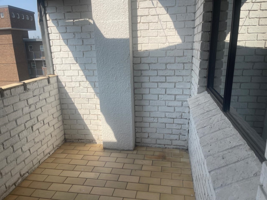 2 Bedroom Property for Sale in Sunnyside Gauteng