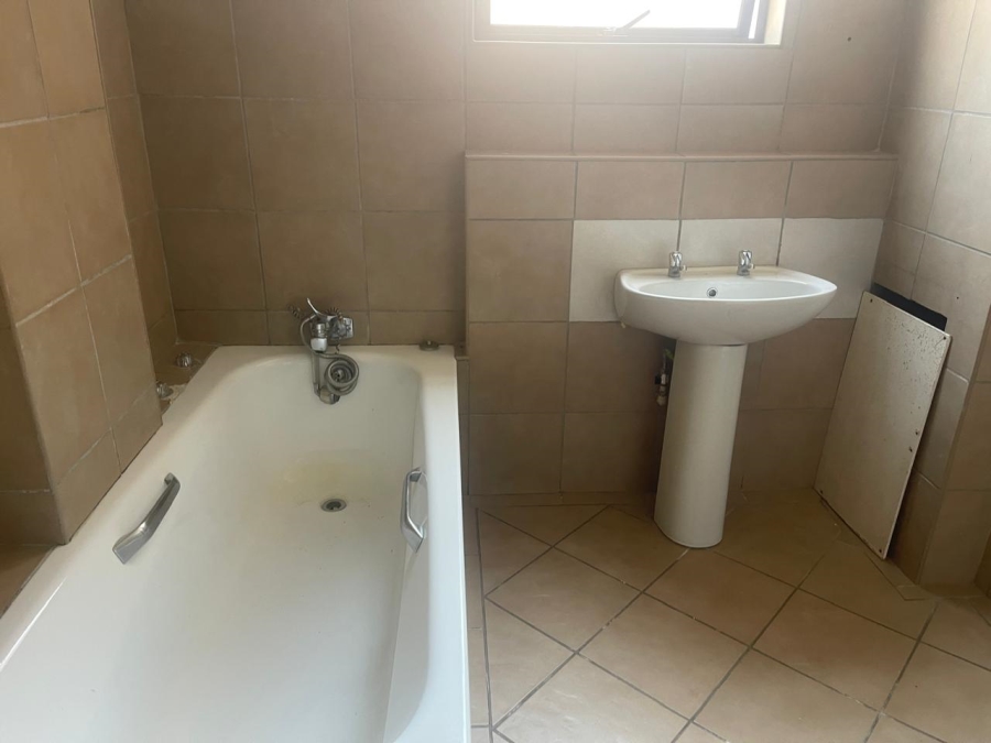 2 Bedroom Property for Sale in Sunnyside Gauteng