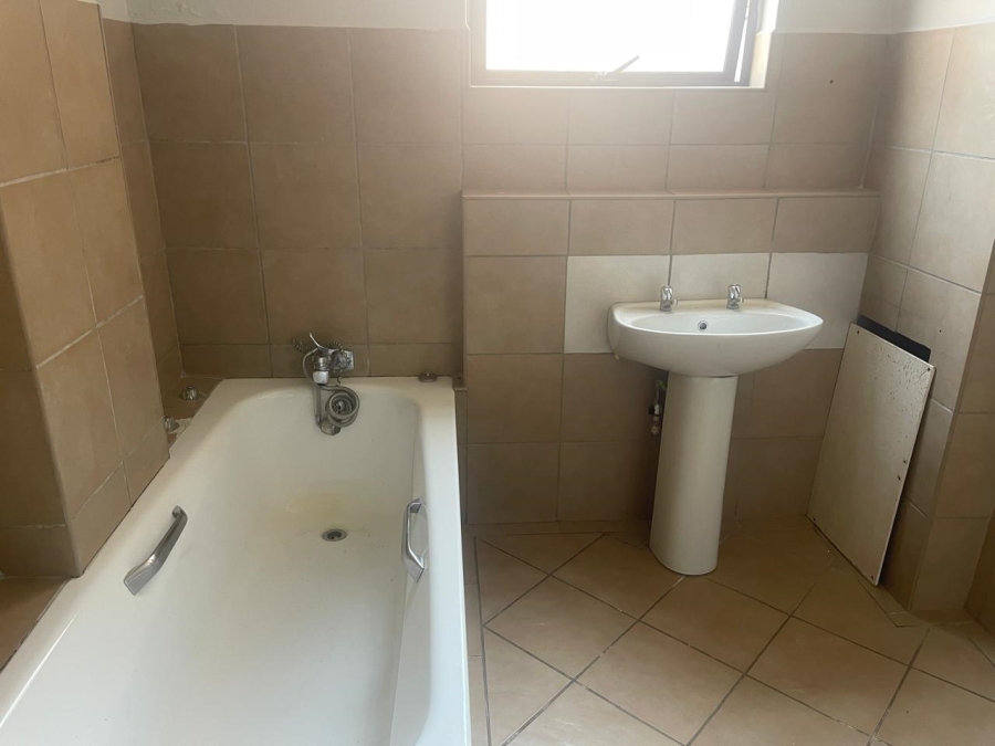 2 Bedroom Property for Sale in Sunnyside Gauteng