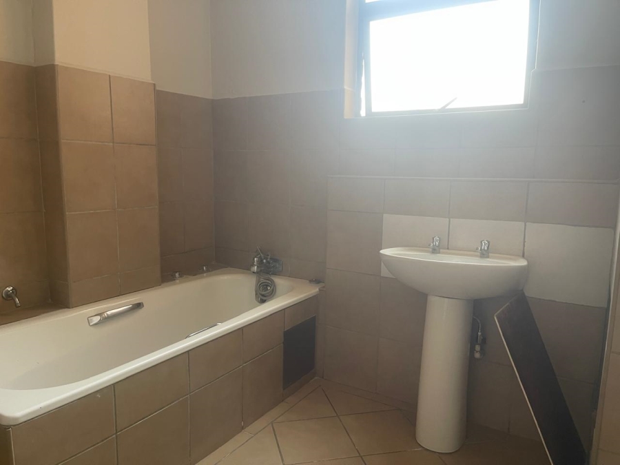 2 Bedroom Property for Sale in Sunnyside Gauteng