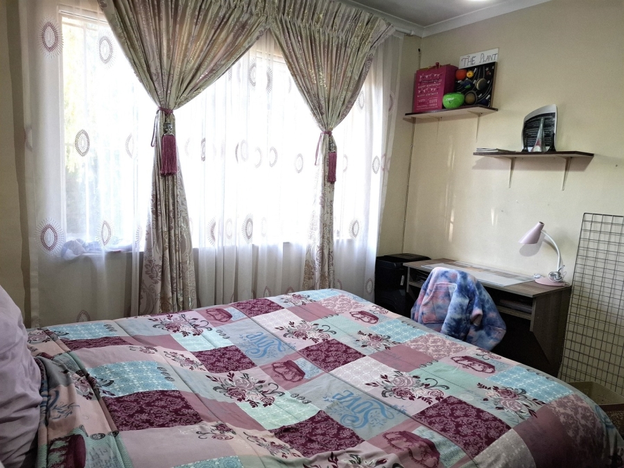 3 Bedroom Property for Sale in Mackenzie Park Gauteng