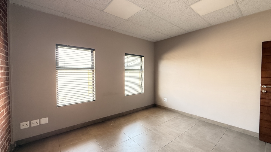 To Let commercial Property for Rent in Knoppieslaagte Gauteng