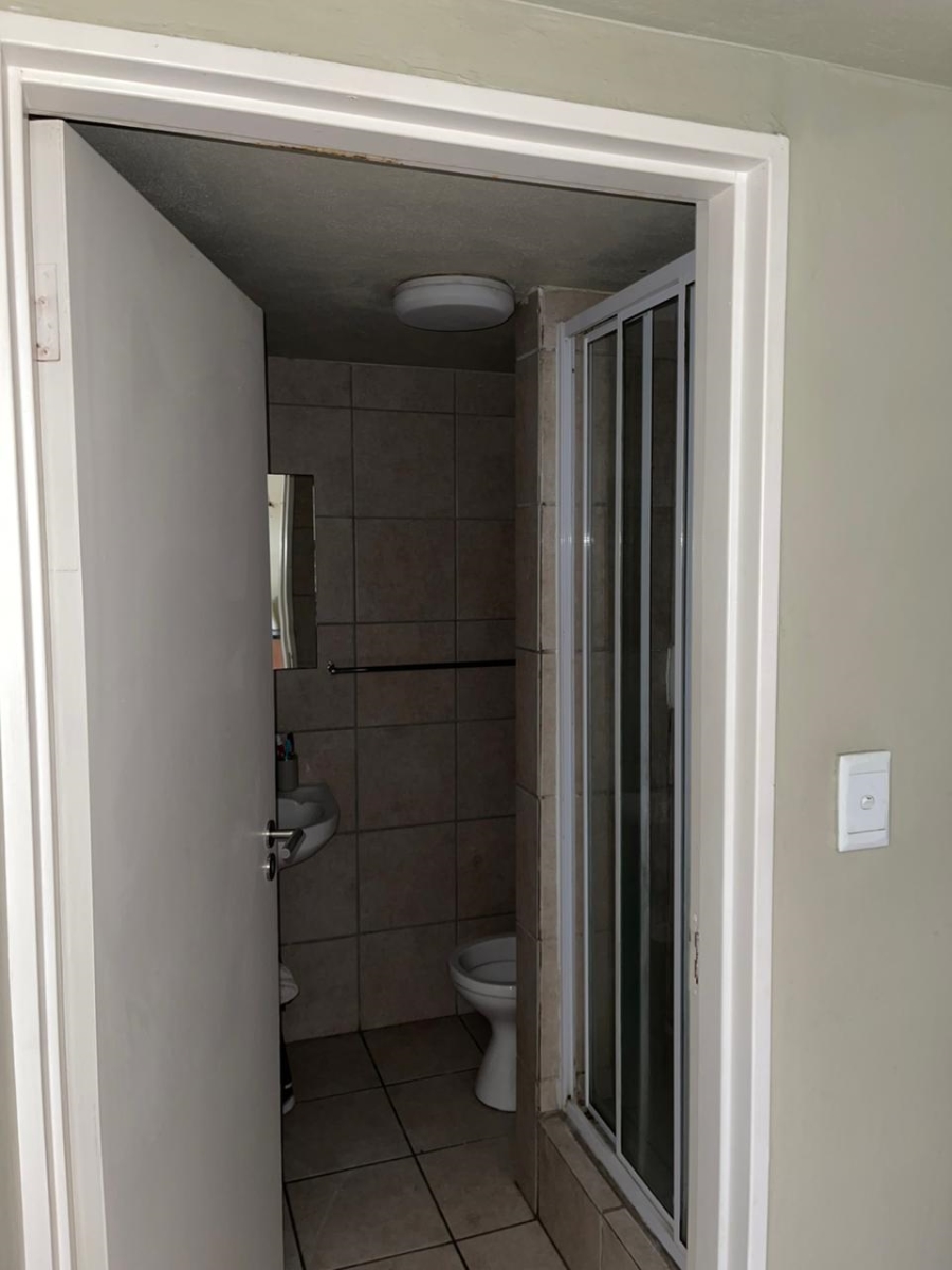 To Let 1 Bedroom Property for Rent in Auckland Park Gauteng