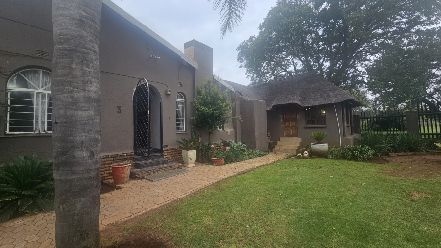 4 Bedroom Property for Sale in Dersley Gauteng