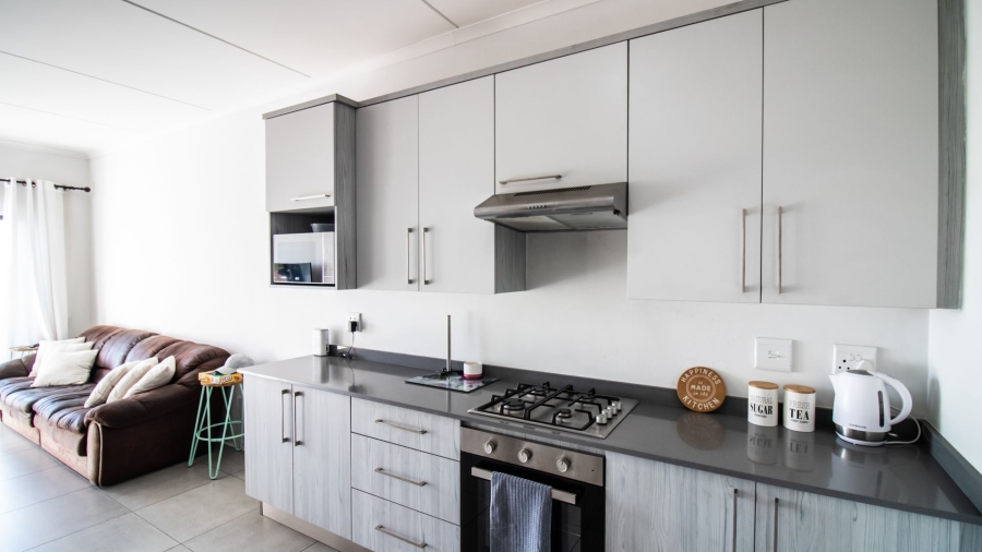 1 Bedroom Property for Sale in Erand Gardens Gauteng
